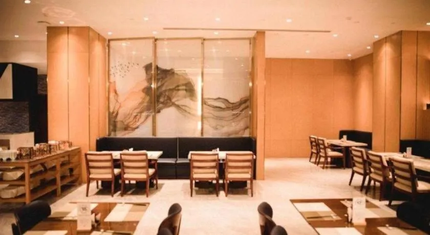 Yinhu Junyi Hotel（Wildlife Park）