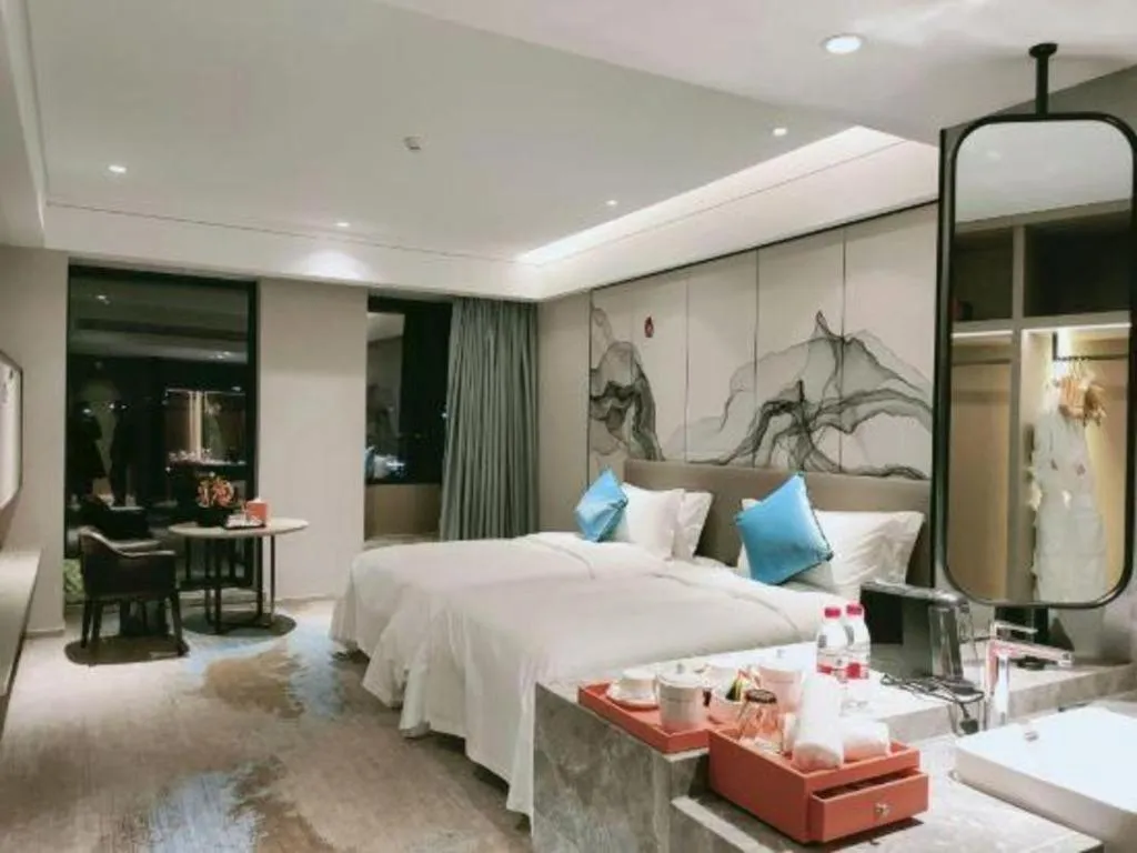 Yinhu Junyi Hotel（Wildlife Park）