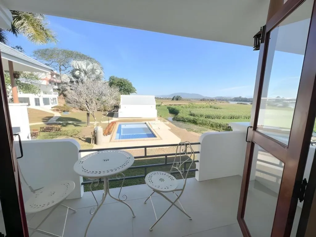 Gin's Greenery Resort