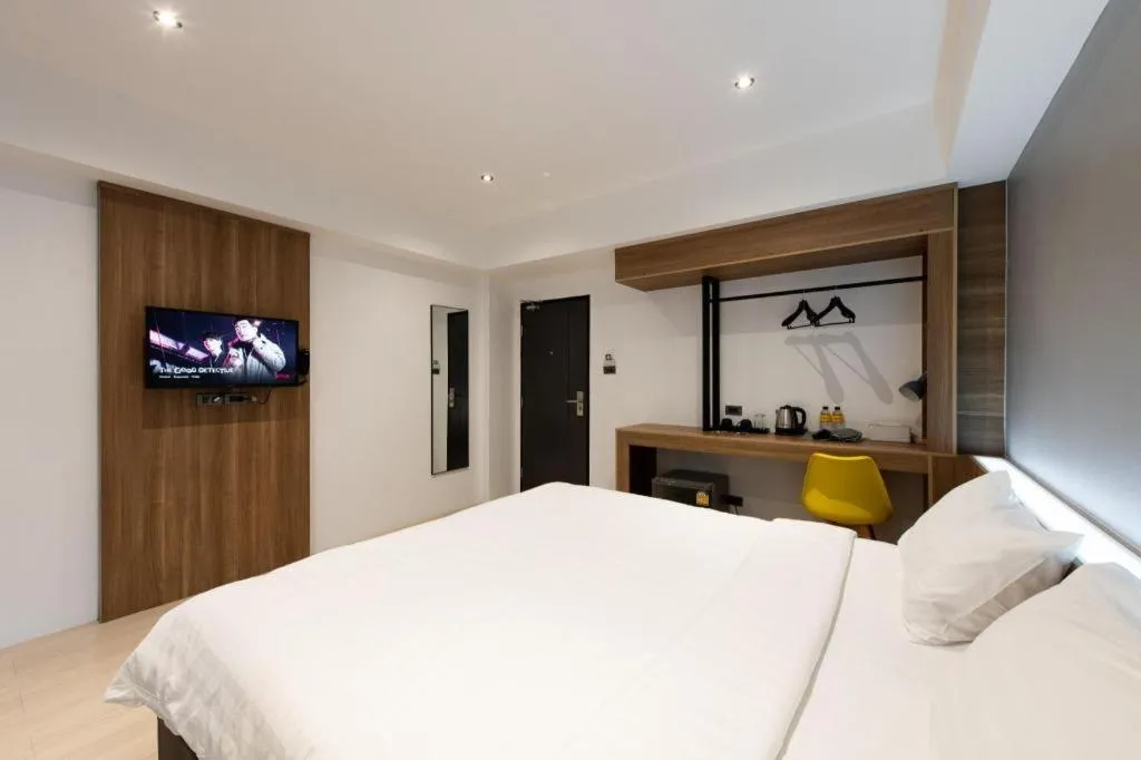 Bed in Yellotel Chang Klan Chiang Mai