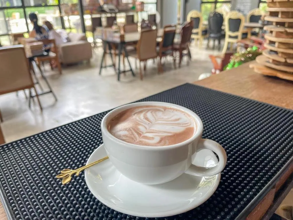 Warehouse18 Pool Cafe Resort