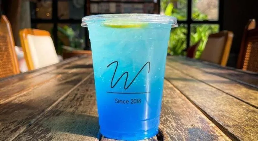 Warehouse18 Pool Cafe Resort