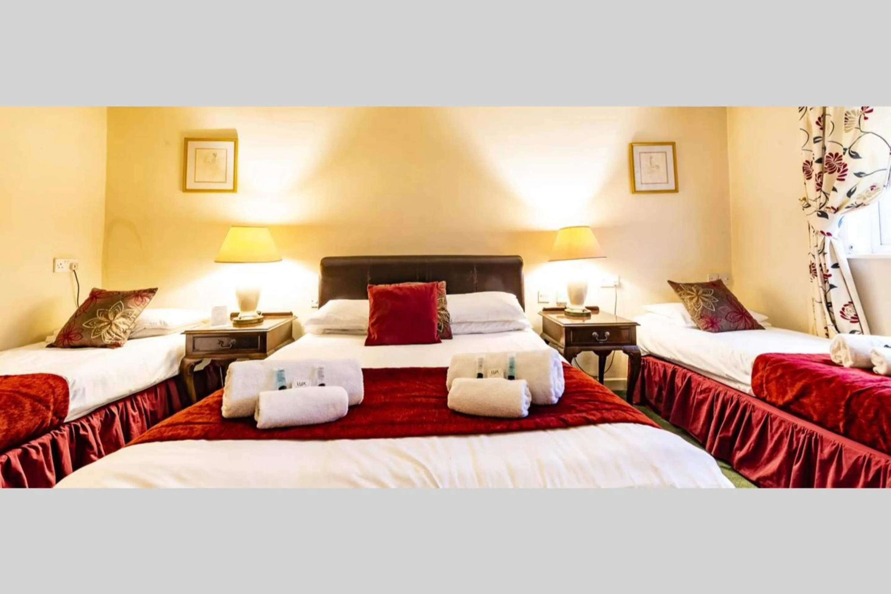 Bedroom in Paddington House Hotel