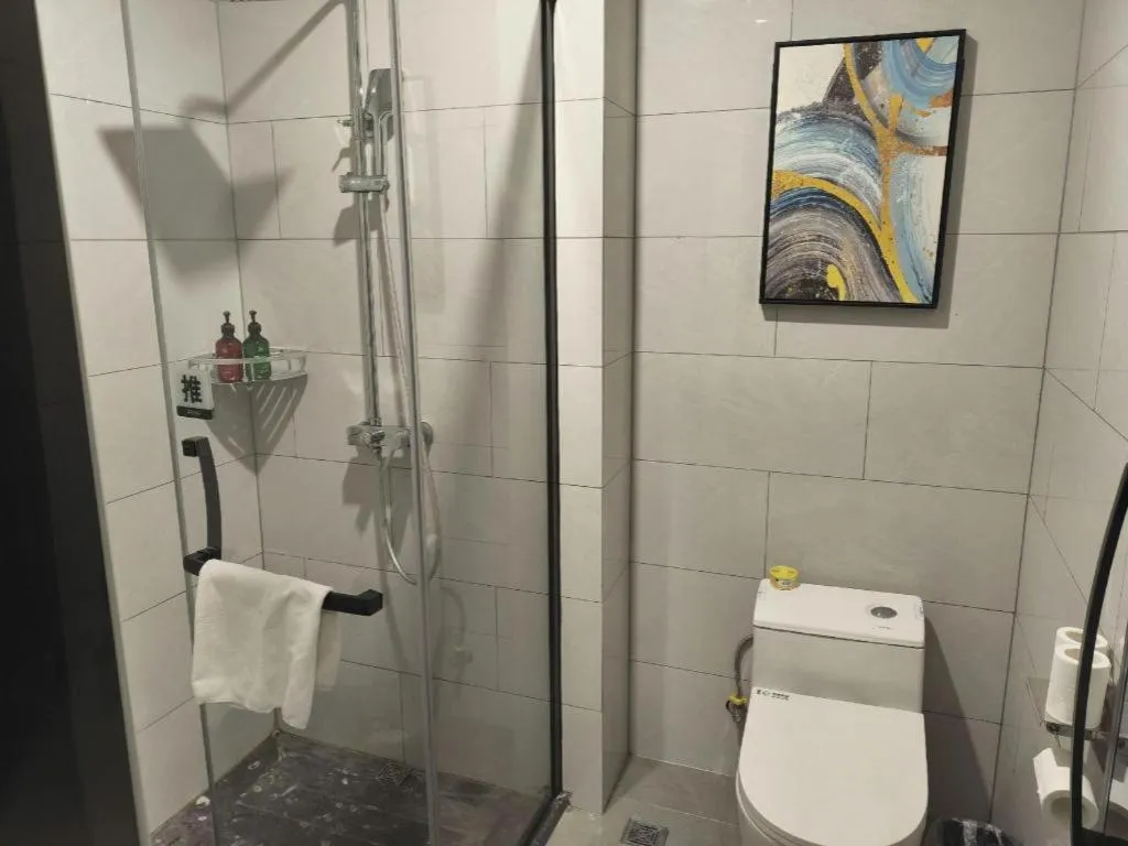 GreenTree Inn Express Fuyang University Town West High-Speed Railway Station