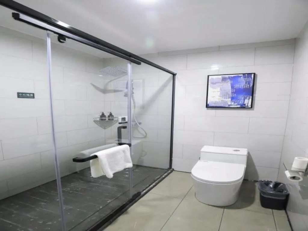 GreenTree Inn Express Fuyang University Town West High-Speed Railway Station