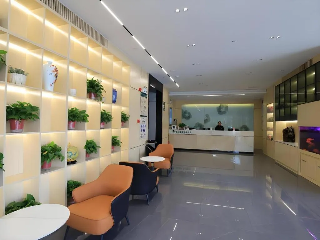 GreenTree Inn Express Fuyang University Town West High-Speed Railway Station