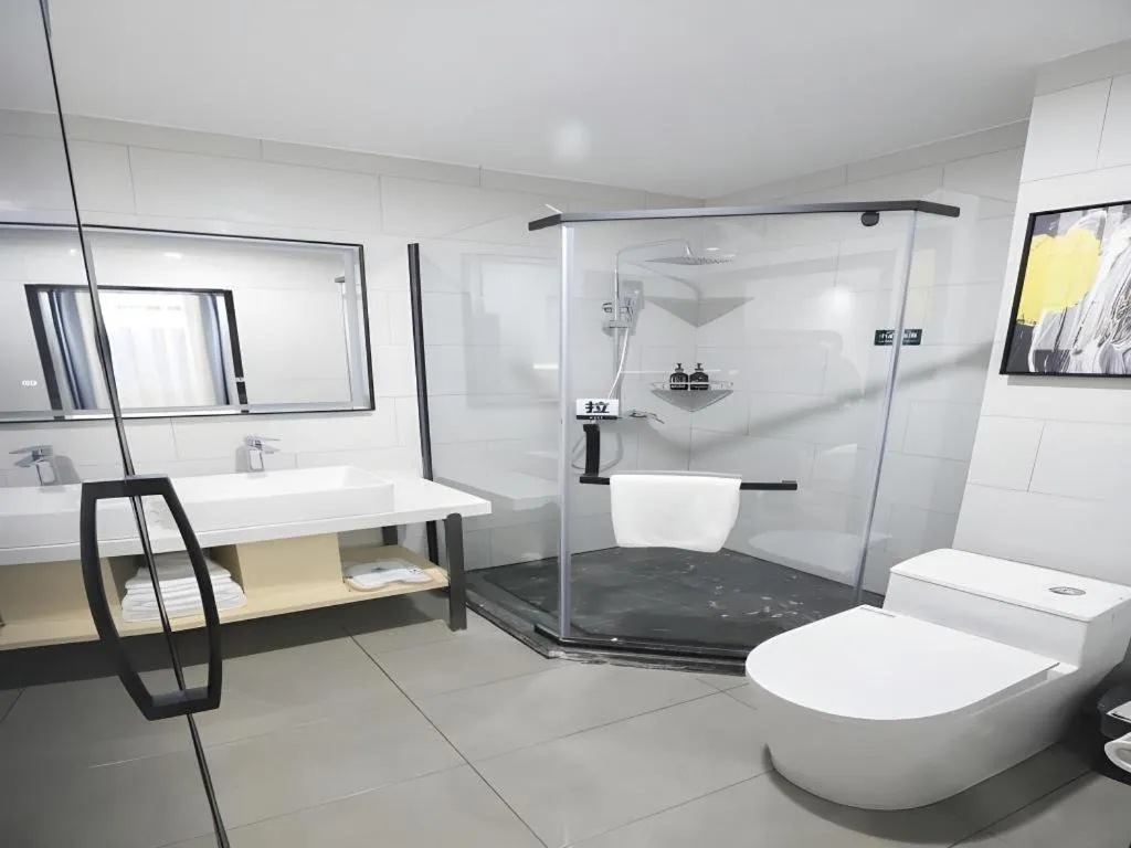 GreenTree Inn Express Fuyang University Town West High-Speed Railway Station