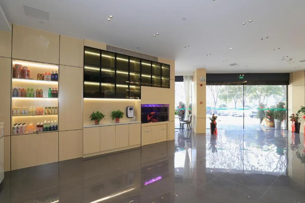 GreenTree Inn Express Fuyang University Town West High-Speed Railway Station