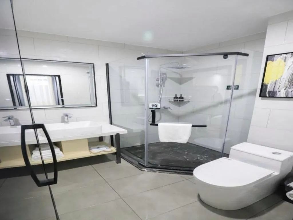 GreenTree Inn Express Fuyang University Town West High-Speed Railway Station