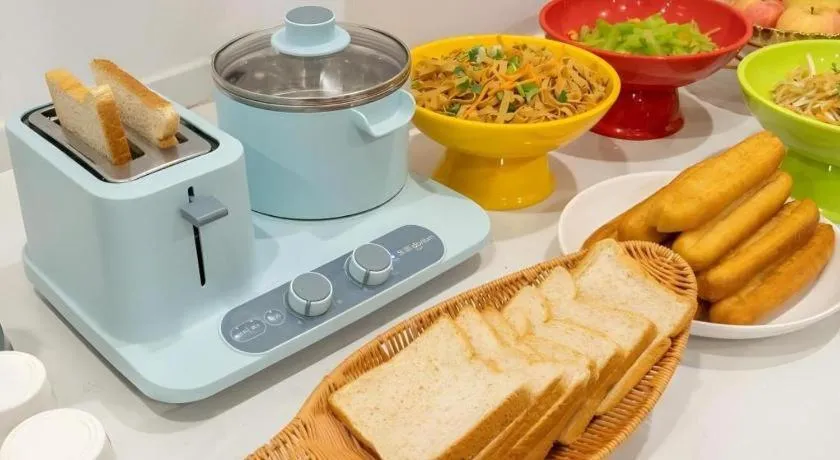 GreenTree Inn Express Qingdao Jiaodong International Airport