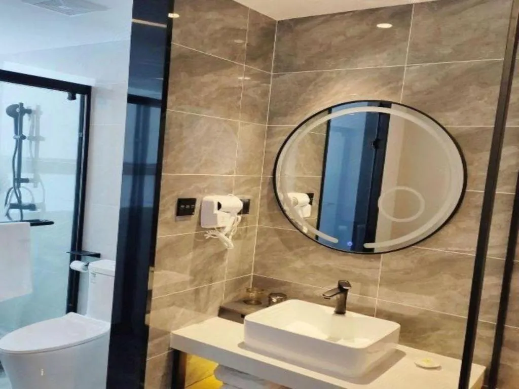 GreenTree Inn Express Qingdao Jiaodong International Airport