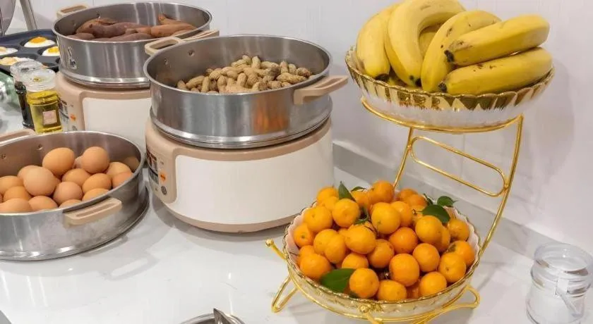 GreenTree Inn Express Qingdao Jiaodong International Airport