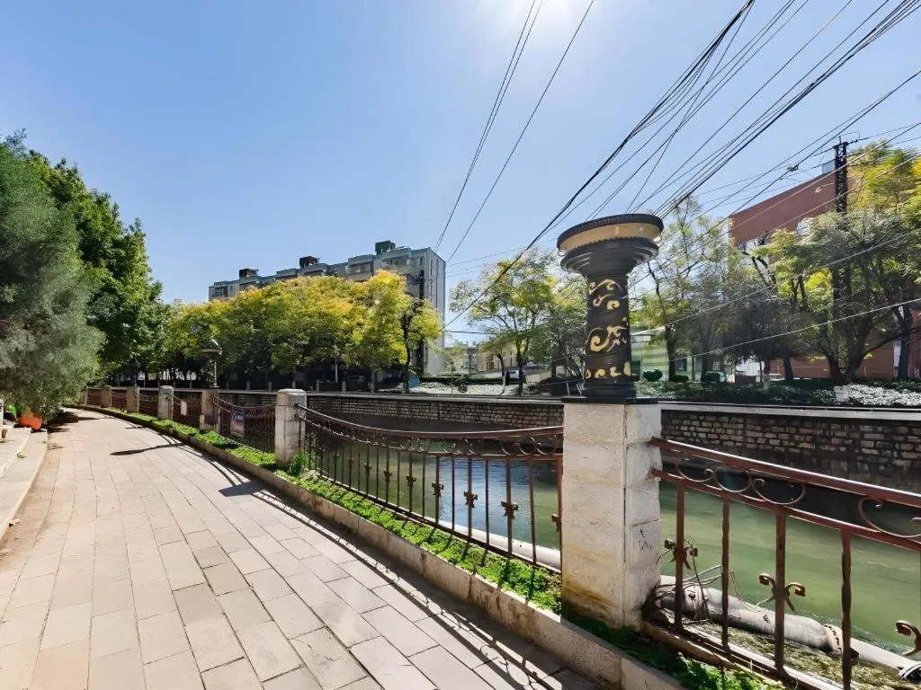 GELI Kunming North Railway Station Zoo