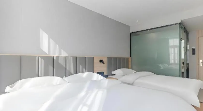 Bed in Shell Hotel Hefei Provincial Hospital