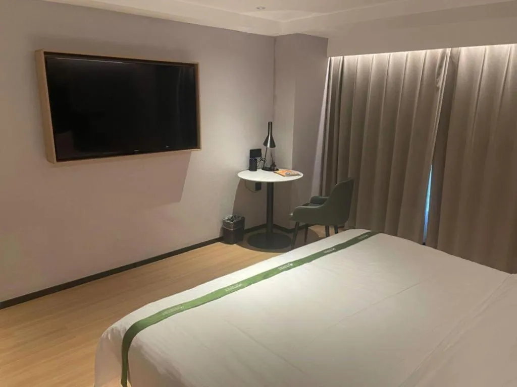 Bed in GreenTree Inn Jinan West Station Exhibition Center