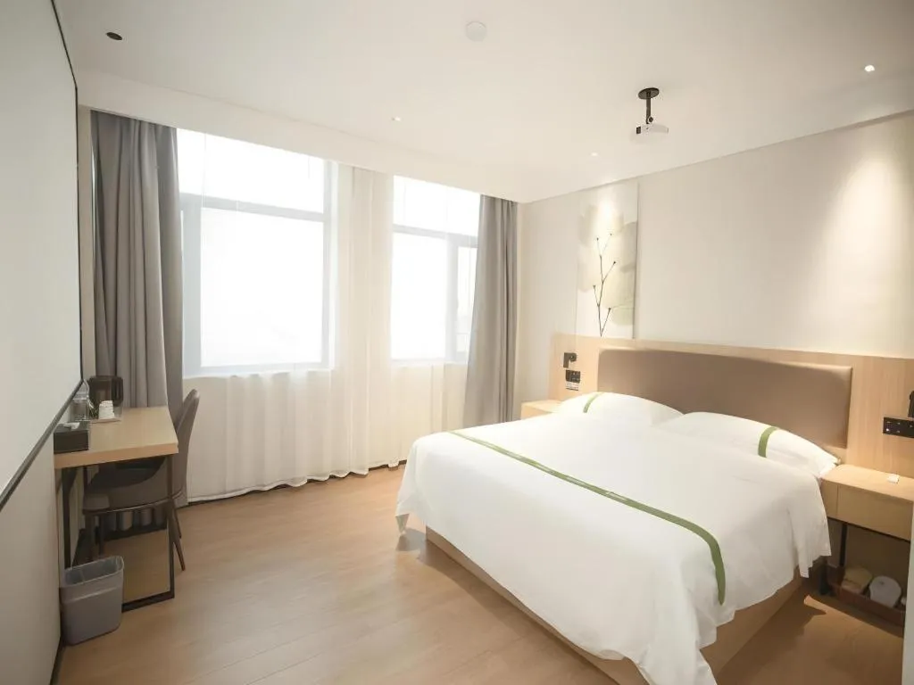 Bed in GreenTree Inn Express Hefei City Bus Station