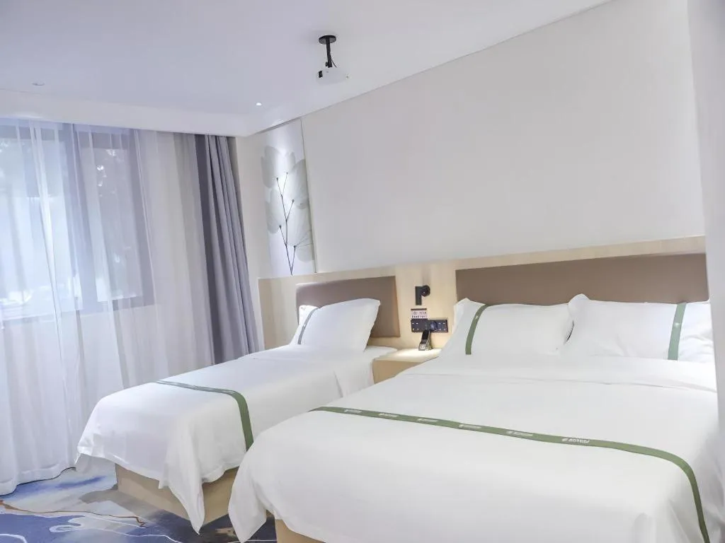 Bed in GreenTree Inn Express Hefei City Bus Station