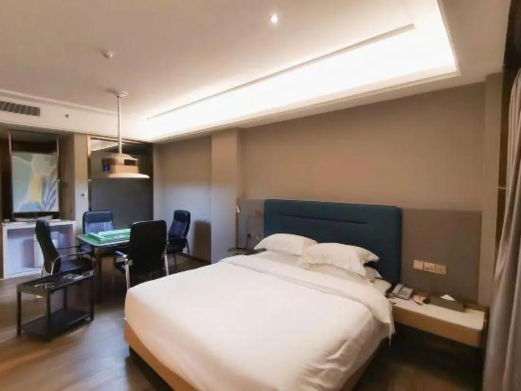 Bed in Cheermay Hotels