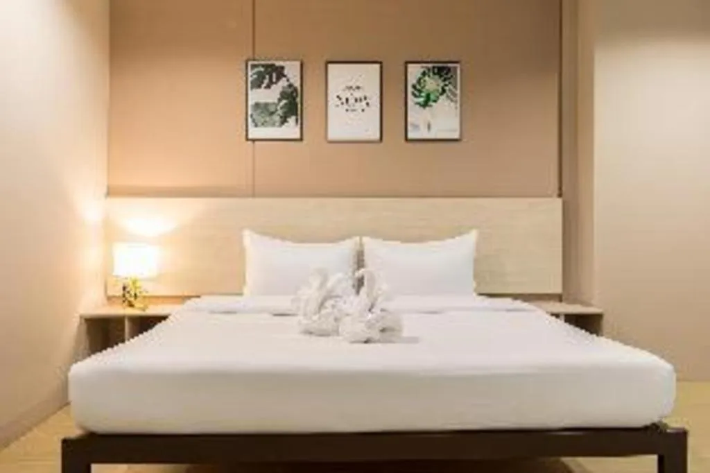 Bed in The Queen Palace