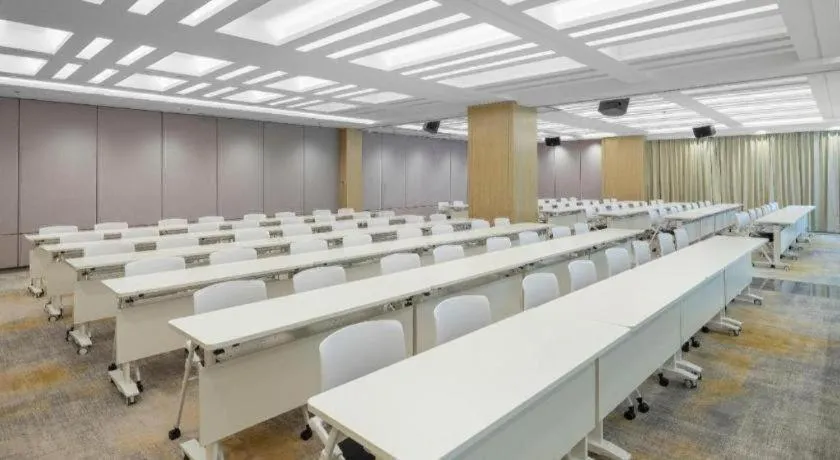 AMIGO migo Sleeping Hotel (mission hills)