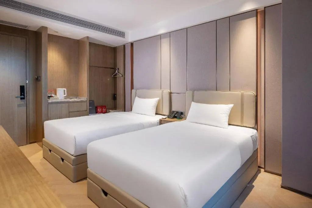 Bed in AMIGO migo Sleeping Hotel (mission hills)