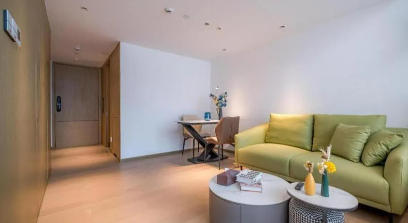 F-TOWN Fangtang Hotel (Shenzhen Longgang Tian'an Digital City Huanggekeng Subway Station)