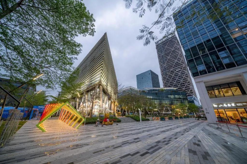 F-TOWN Fangtang Hotel (Shenzhen Longgang Tian'an Digital City Huanggekeng Subway Station)