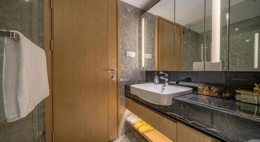 F-TOWN Fangtang Hotel (Shenzhen Longgang Tian'an Digital City Huanggekeng Subway Station)