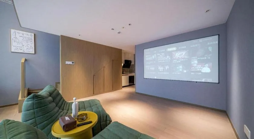 F-TOWN Fangtang Hotel (Shenzhen Longgang Tian'an Digital City Huanggekeng Subway Station)