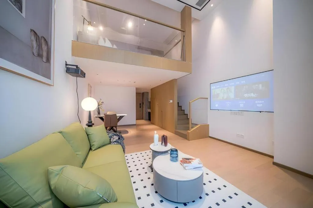 F-TOWN Fangtang Hotel (Shenzhen Longgang Tian'an Digital City Huanggekeng Subway Station)