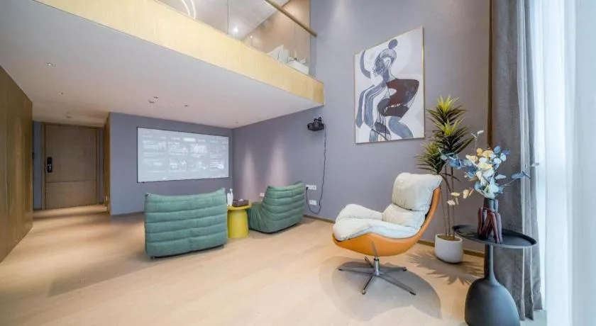 F-TOWN Fangtang Hotel (Shenzhen Longgang Tian'an Digital City Huanggekeng Subway Station)