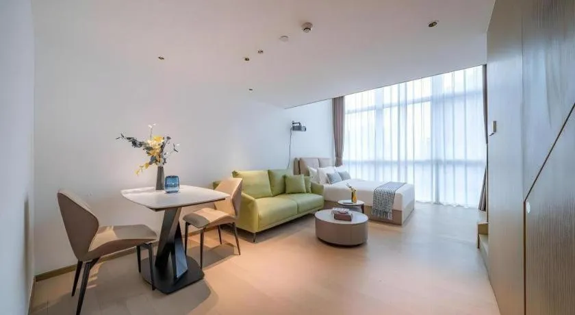 F-TOWN Fangtang Hotel (Shenzhen Longgang Tian'an Digital City Huanggekeng Subway Station)