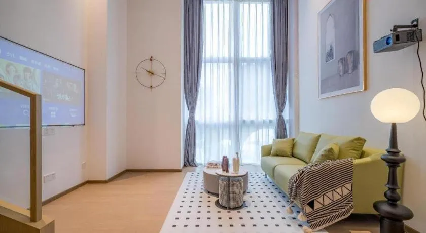 Bed in F-TOWN Fangtang Hotel (Shenzhen Longgang Tian'an Digital City Huanggekeng Subway Station)