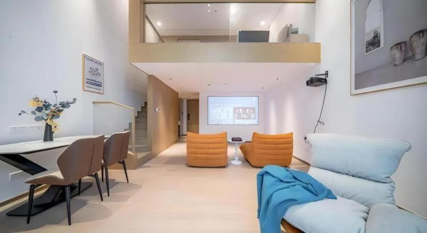 F-TOWN Fangtang Hotel (Shenzhen Longgang Tian'an Digital City Huanggekeng Subway Station)