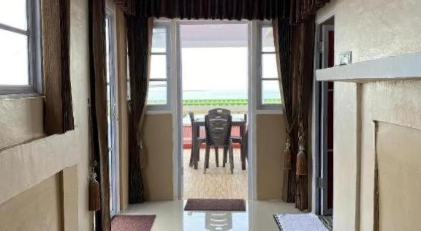 Sunset Curly Bay Hotel & Resort