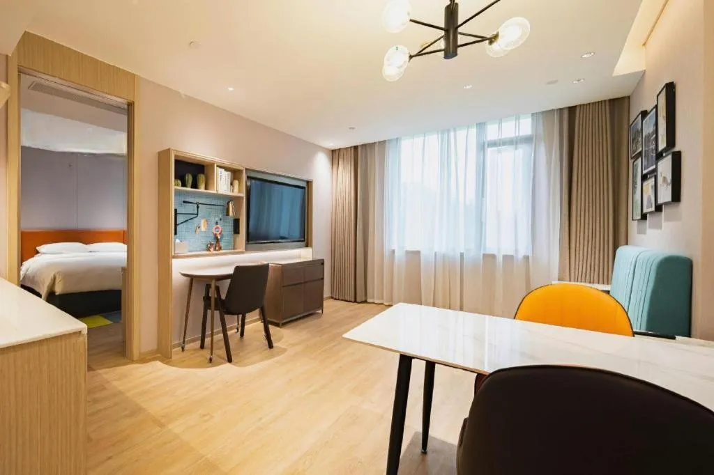 Bed in Home2 Suites by Hilton Xishuangbanna