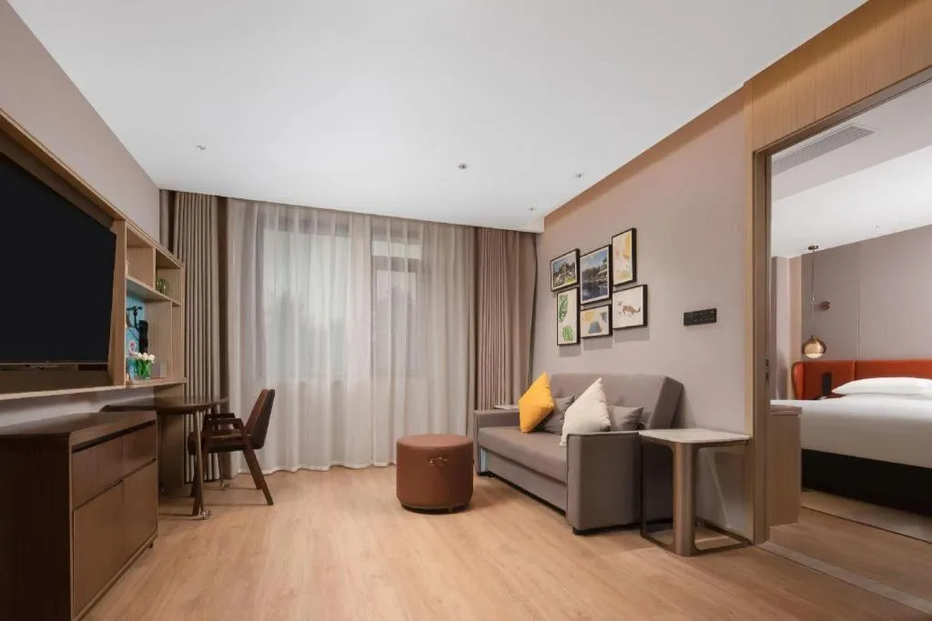 Bed in Home2 Suites by Hilton Xishuangbanna