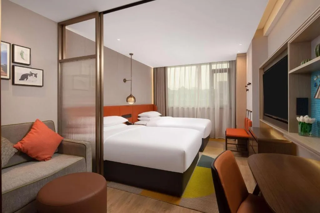 Bed in Home2 Suites by Hilton Xishuangbanna