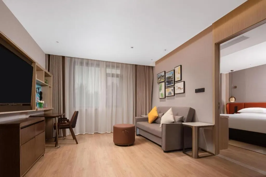 Bed in Home2 Suites by Hilton Xishuangbanna