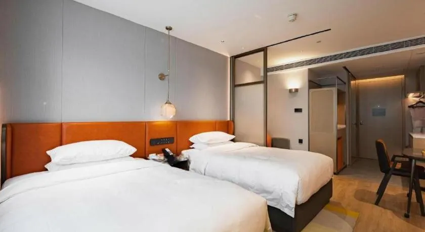 Bed in Home2 Suites by Hilton Xishuangbanna