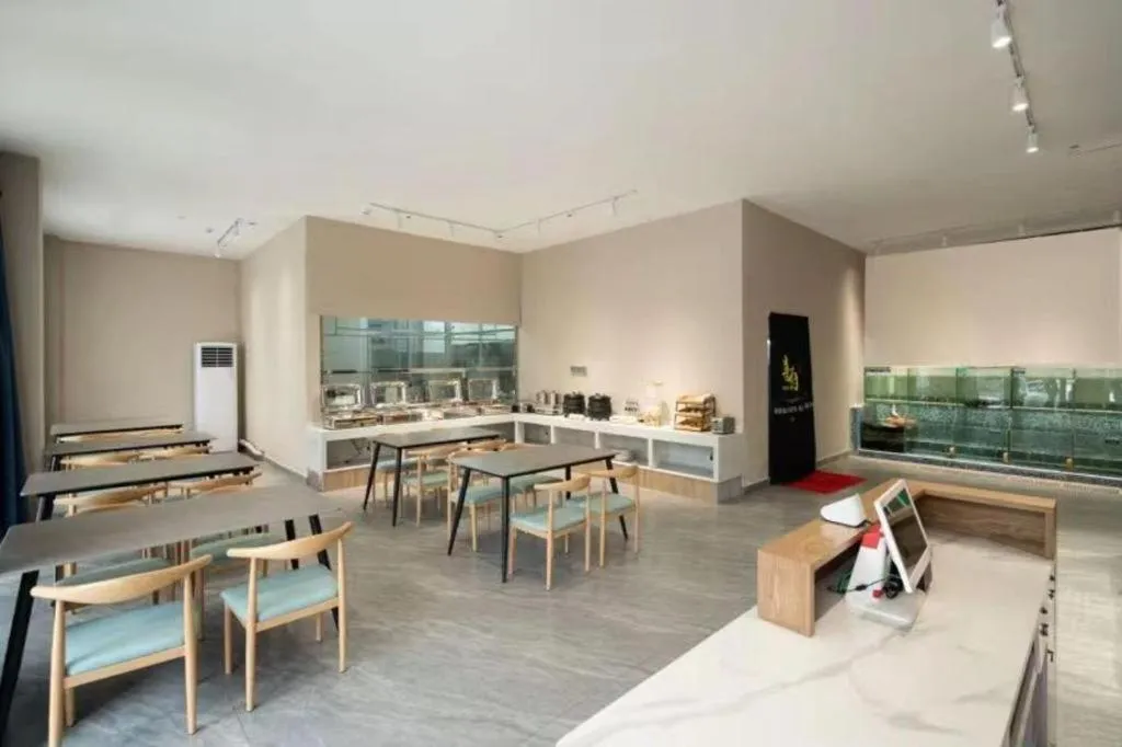 Echarm Hotel Zhanjiang West High-speed Railway Station