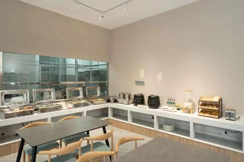 Echarm Hotel Zhanjiang West High-speed Railway Station