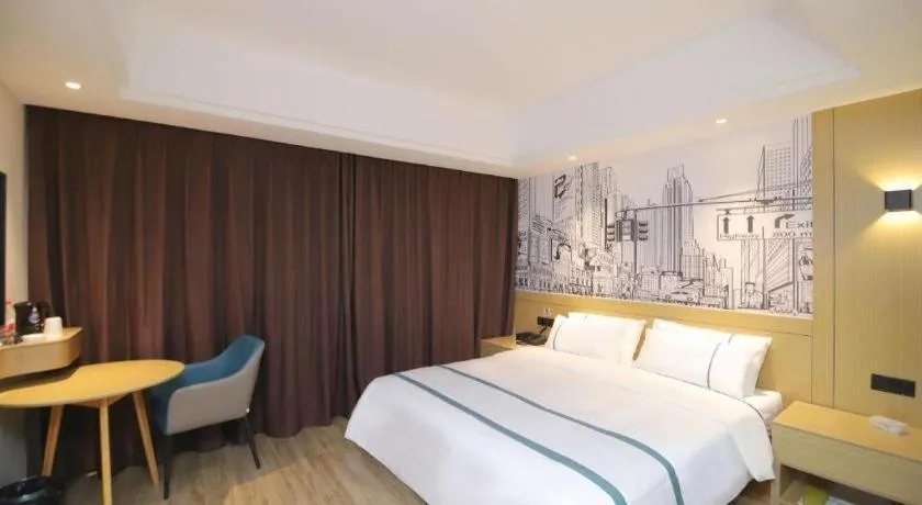 Bed in City Comfort Inn Changsha Sifangping University of National Defense Science and Technology