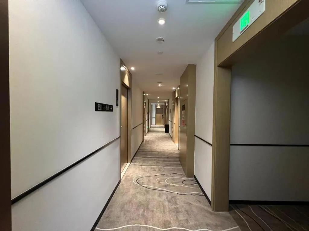 City Comfort Inn Wuhan Yangtze River Bridge Yellow Crane Tower