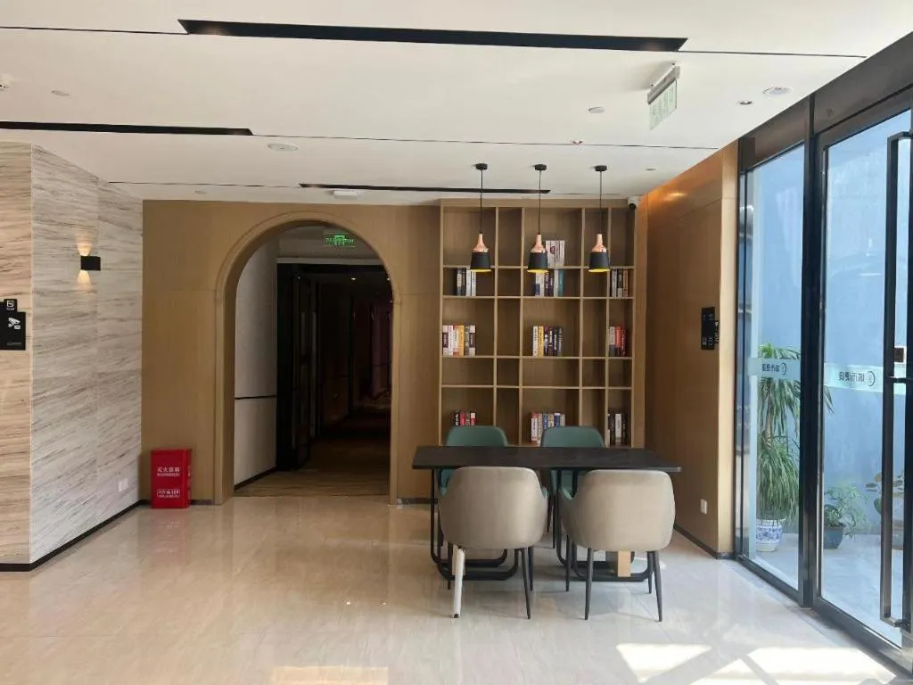 City Comfort Inn Wuhan Yangtze River Bridge Yellow Crane Tower