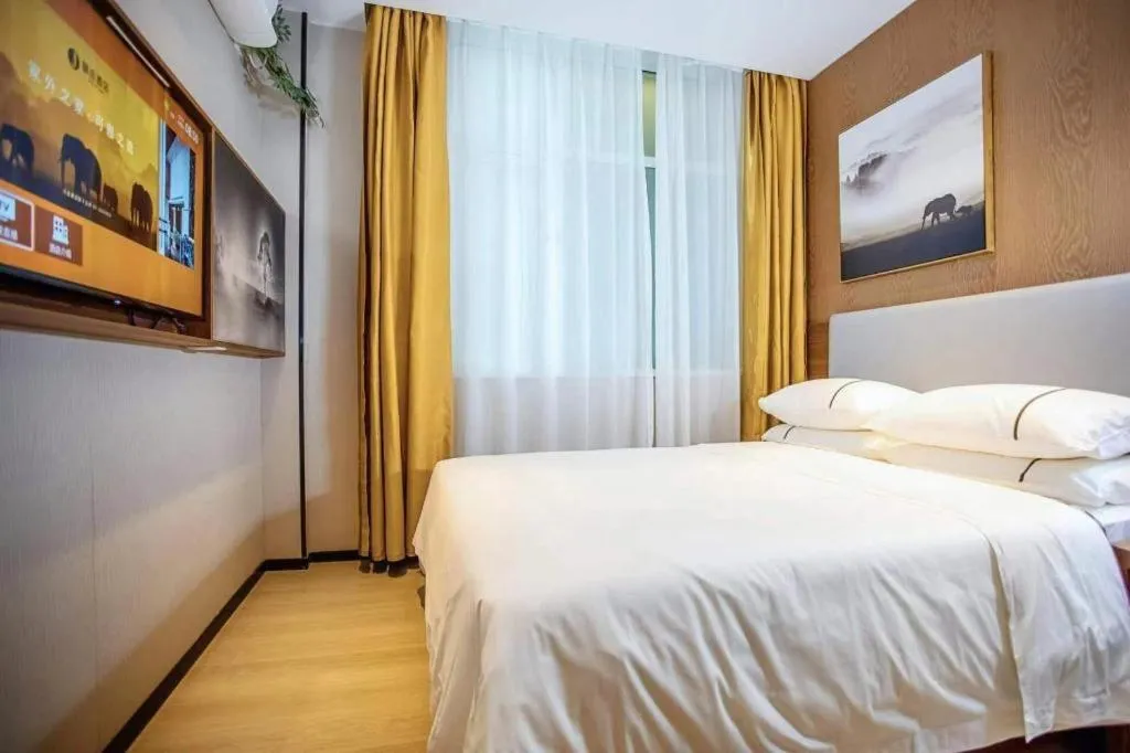 Bed in JTOUR Inn Wuhan Textile University