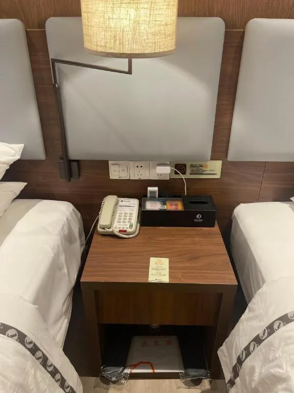 Bed in JTOUR Inn Wuhan Textile University