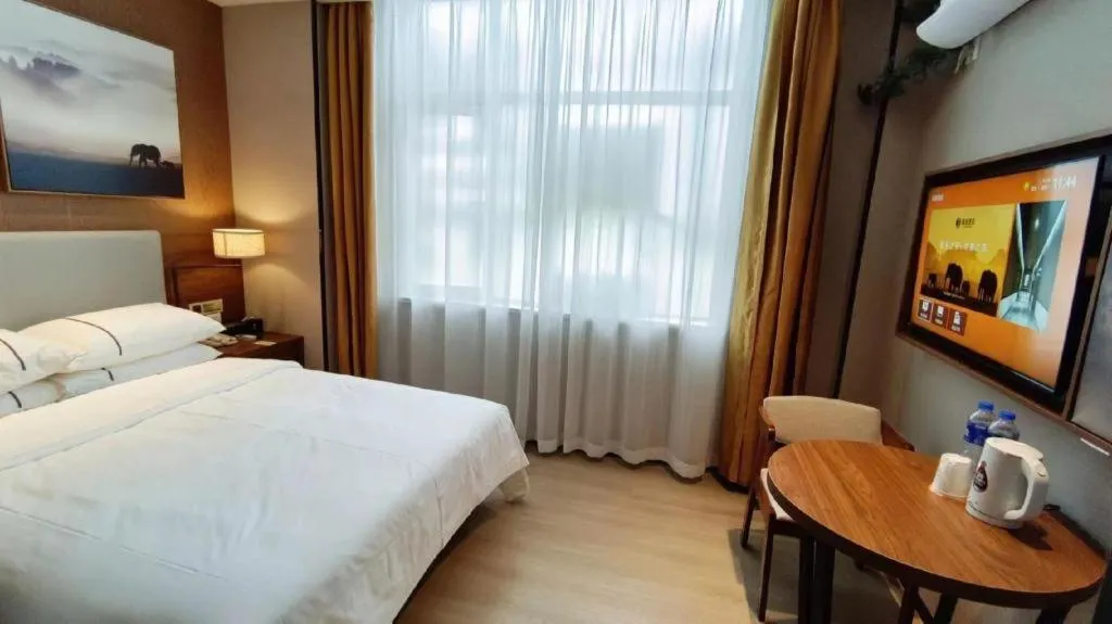 Bed in JTOUR Inn Wuhan Textile University