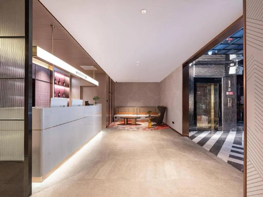 Borrman Hotel Beijing Guomao Jinsong Metro Station