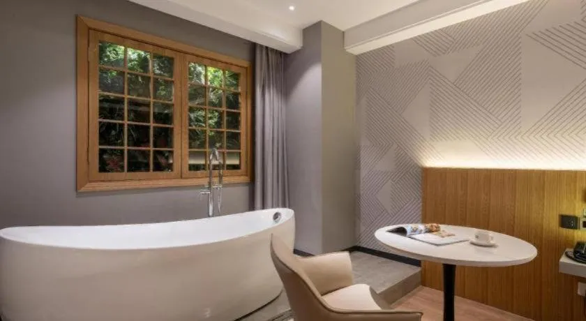 Borrman Hotel Beijing Guomao Jinsong Metro Station